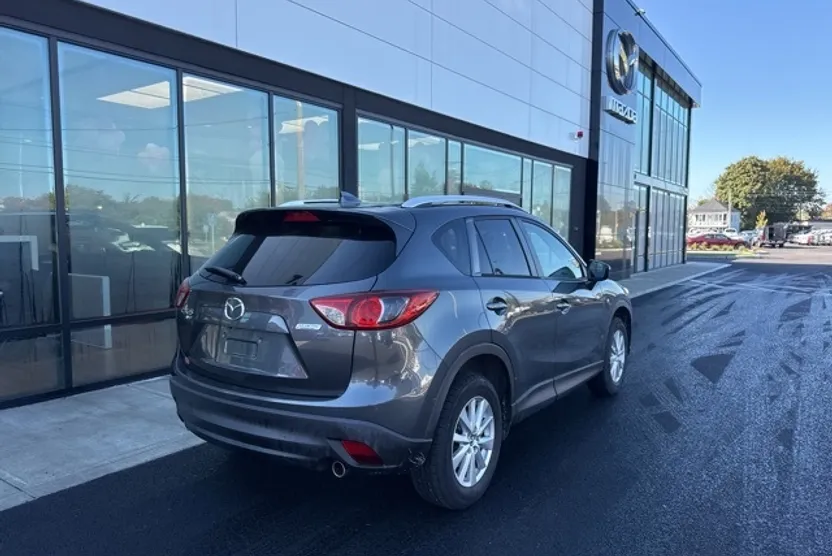 2016 Mazda CX-5 Touring photo 1