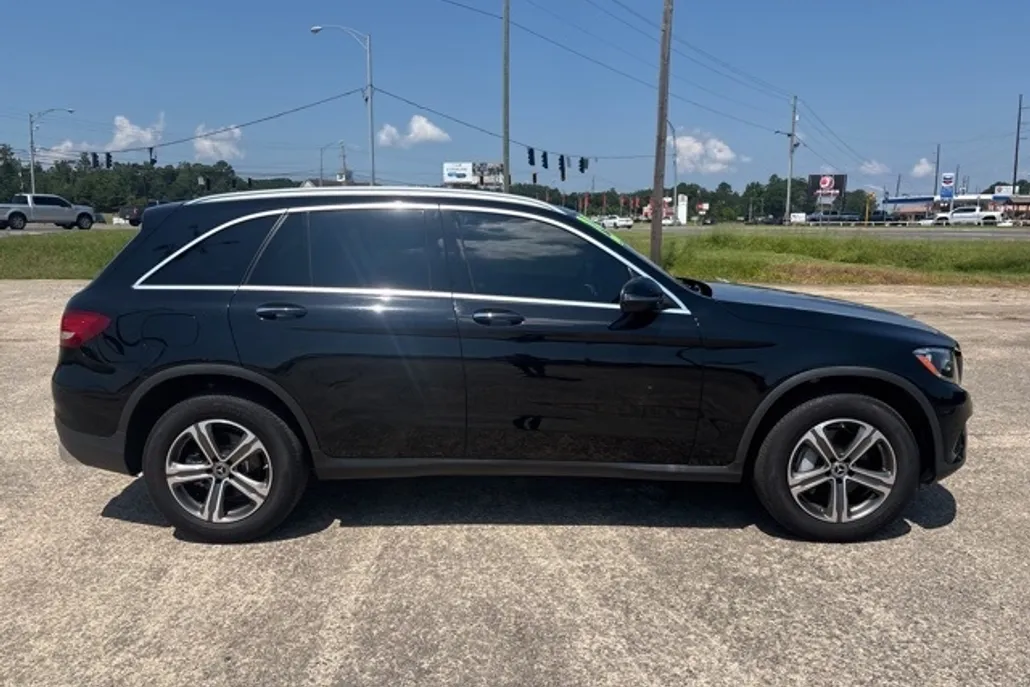 2019 Mercedes Benz GLC 300 4MATIC photo 1