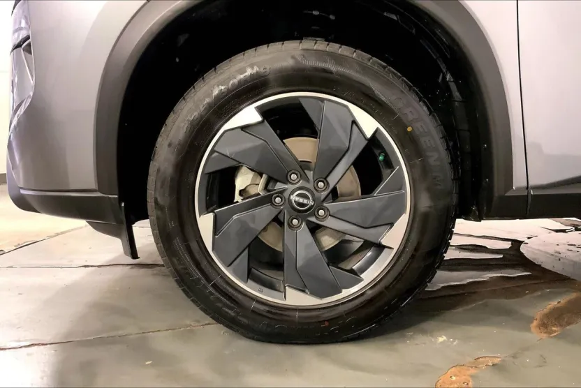 2024 Nissan Rogue SV photo 1