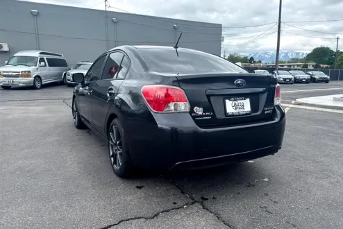 2014 Subaru Impreza 2.0i Premium photo 3