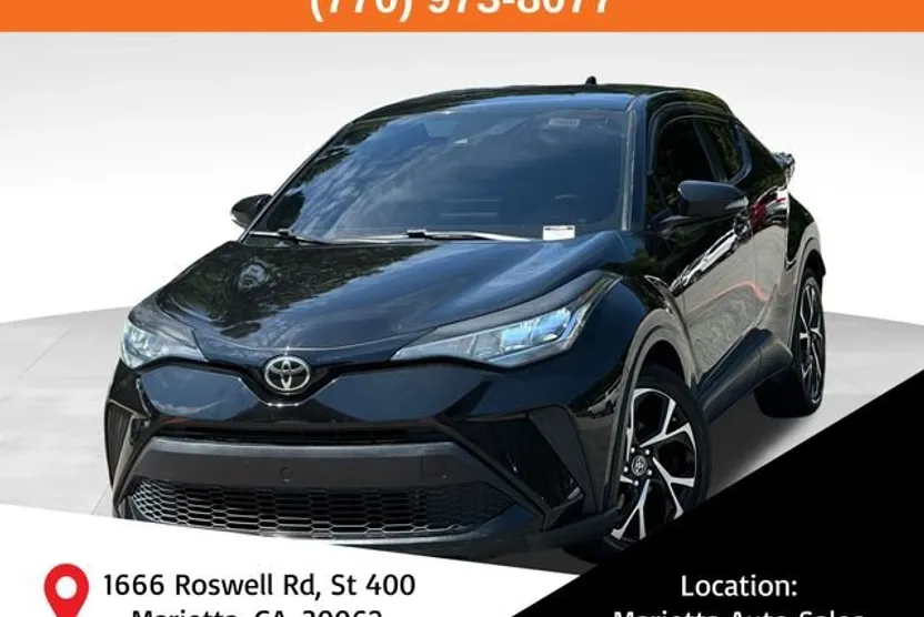 2020 Toyota C-HR LE photo 1