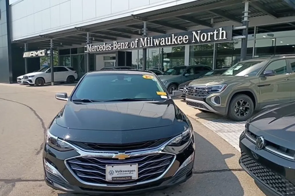 2020 Chevrolet Malibu LS photo 1