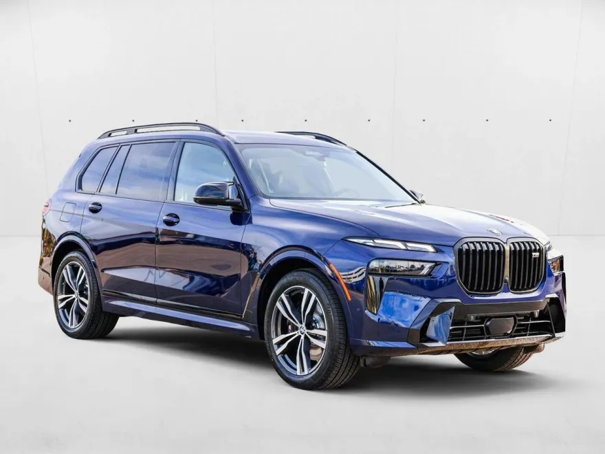 2025 Bmw X7 M60i photo 1