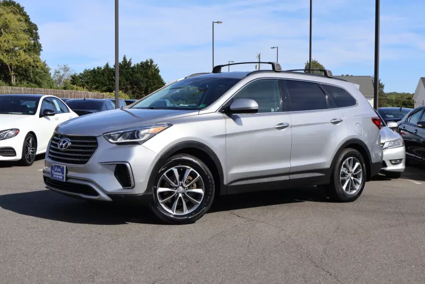 2019 Hyundai Santa Fe XL SE photo 1