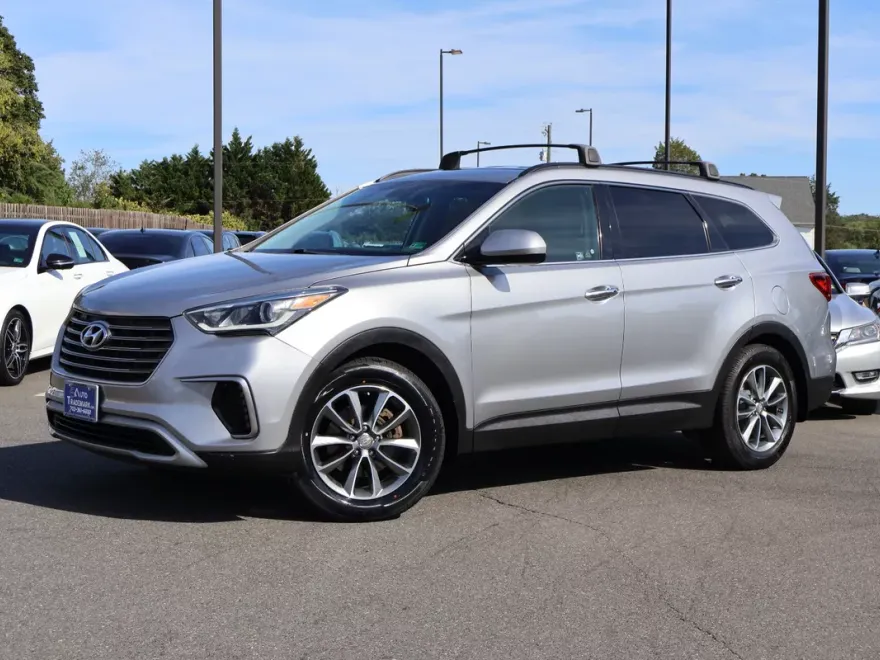 2019 Hyundai Santa Fe XL SE photo 1