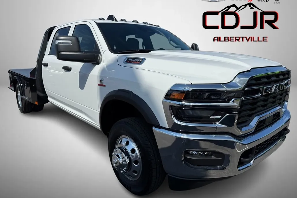 2025 Ram 3500 Tradesman photo 1