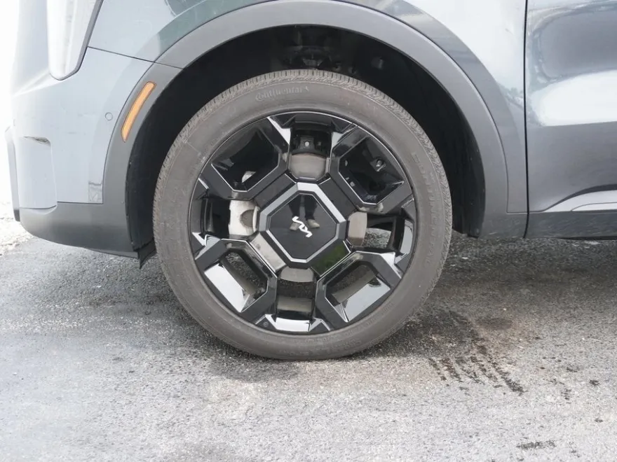 2024 Kia Sorento X-Line SX photo 1