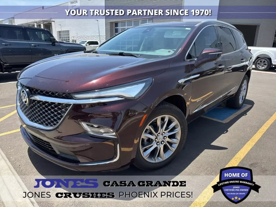 2023 Buick Enclave Avenir photo 1