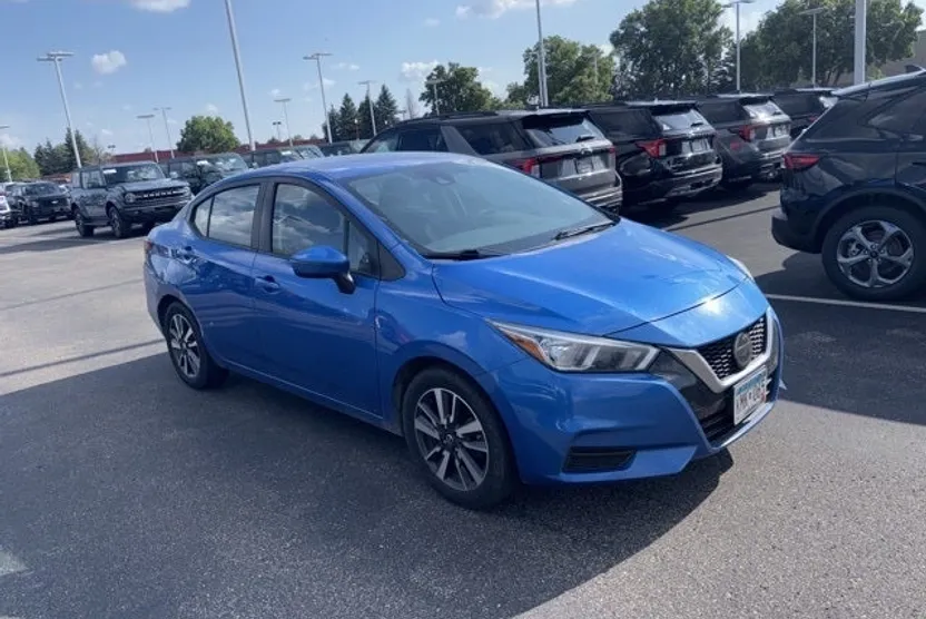 2021 Nissan Versa 1.6 SV photo 1