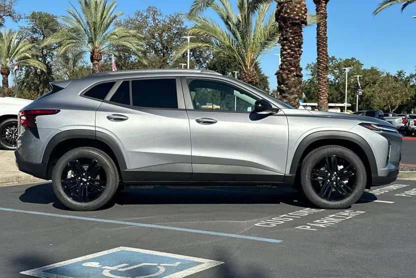 2026 Chevrolet Trax ACTIV photo 1