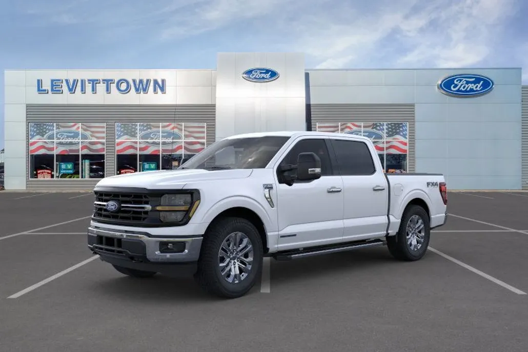 2025 Ford F-150 XLT photo 1