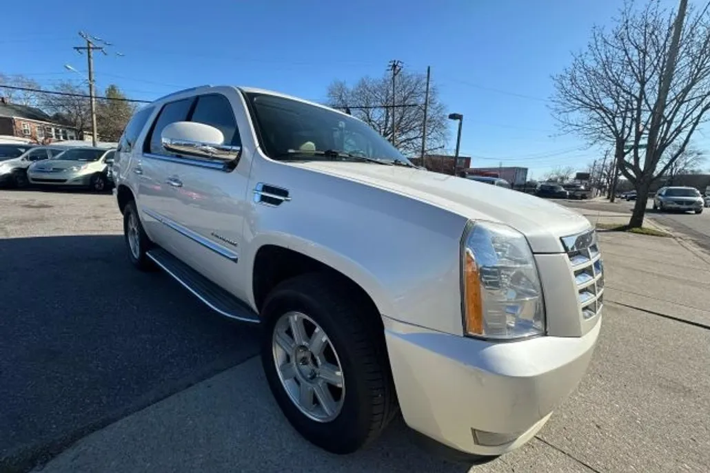 2011 Cadillac Escalade Sport photo 1