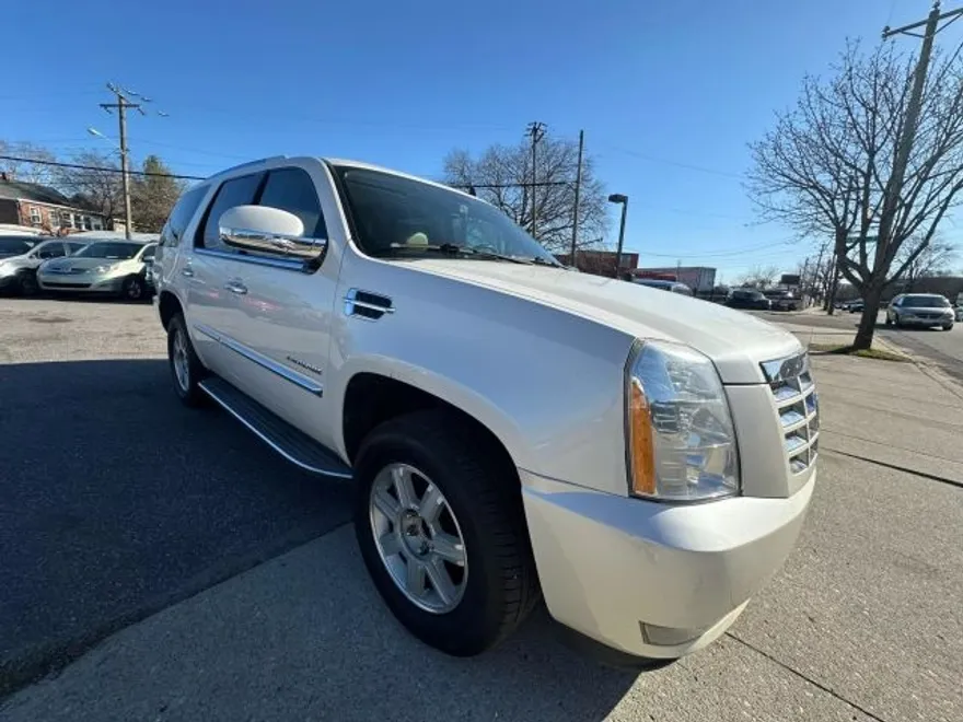 2011 Cadillac Escalade Sport photo 1