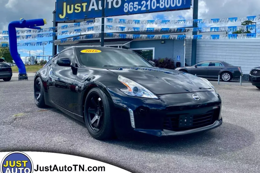 2016 Nissan 370Z photo 1