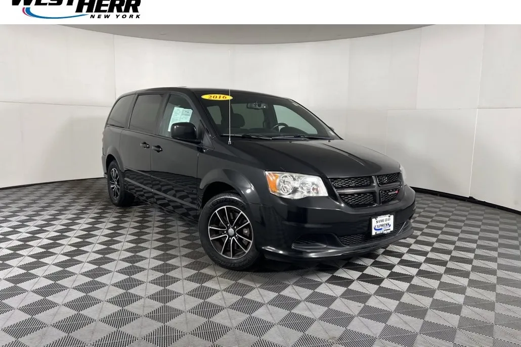 2016 Dodge Grand Caravan SE Plus Sport photo 1