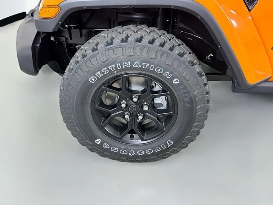2025 Jeep Gladiator Willys photo 1