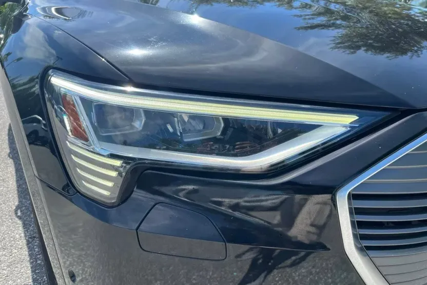 2019 Audi e-tron Premium Plus photo 1