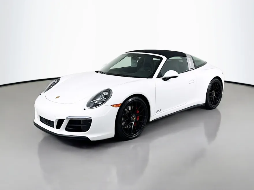 2018 Porsche 911 Targa 4 GTS photo 1