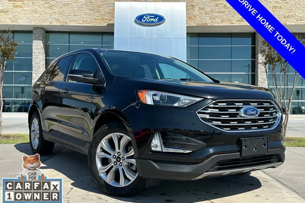 2024 Ford Edge Titanium photo 1