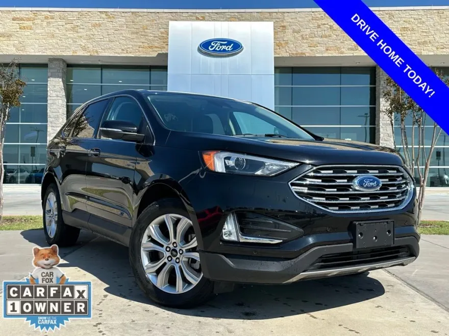 2024 Ford Edge Titanium photo 1