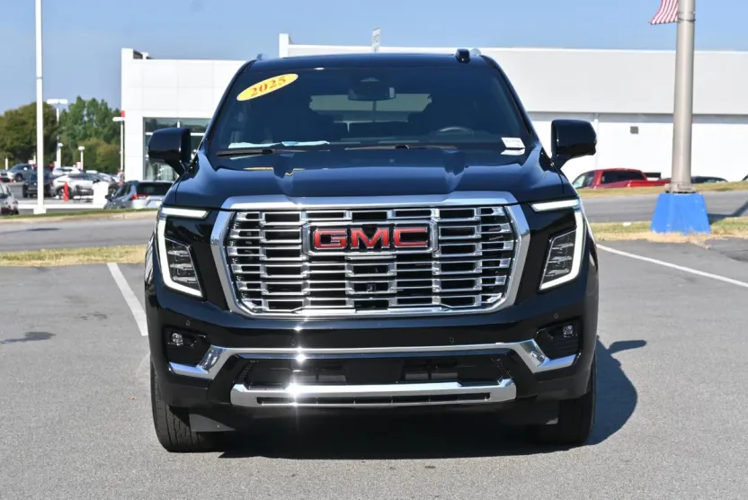 2025 Gmc Yukon XL Denali photo 1