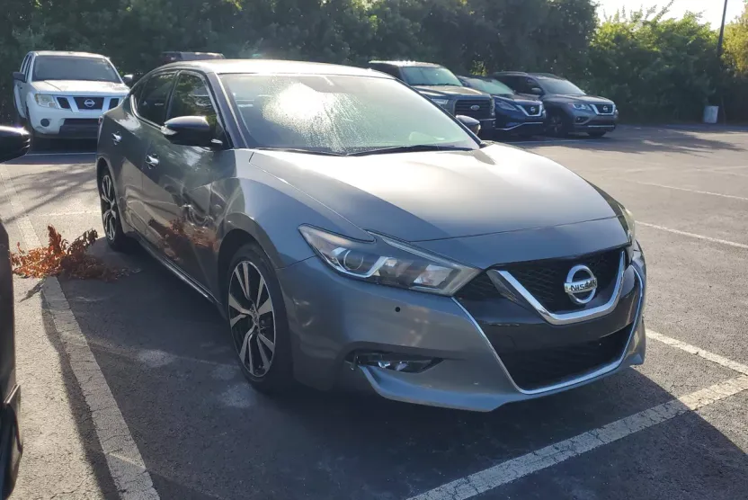 2018 Nissan Maxima SV photo 1