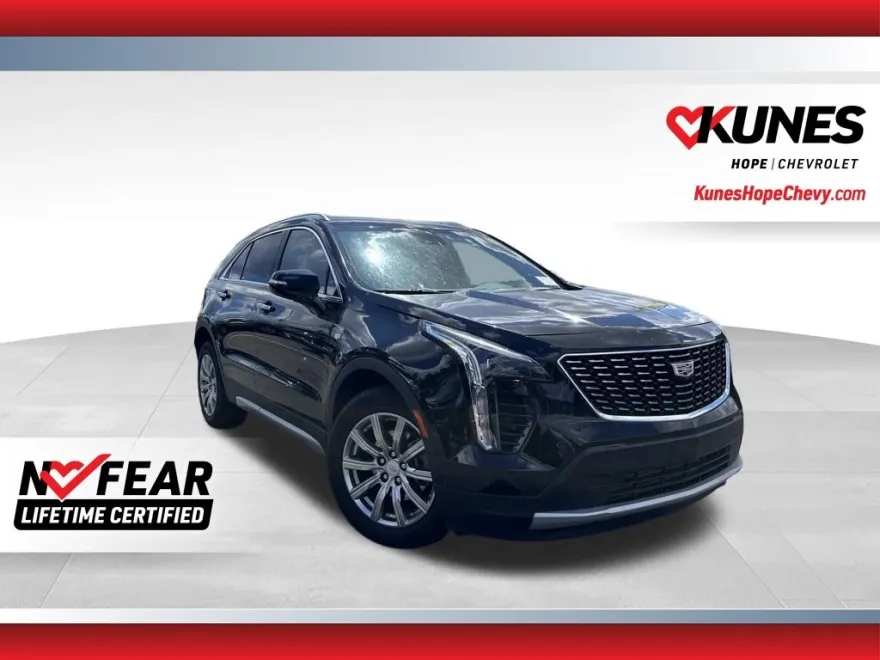 2023 Cadillac XT4 Premium Luxury photo 1