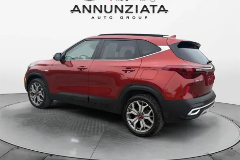 2021 Kia Seltos S photo 3
