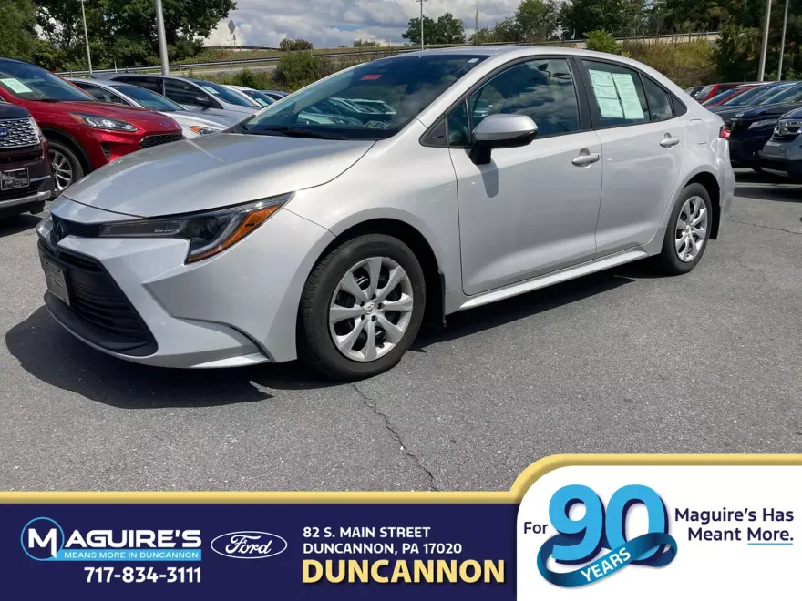 2024 Toyota Corolla LE photo 1