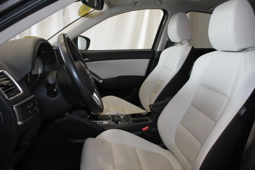 2016 Mazda CX-5 Grand Touring photo 1