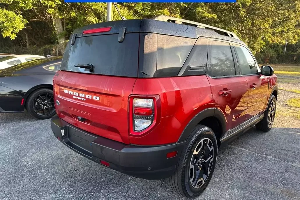 2023 Ford Bronco Sport Outer Banks photo 1