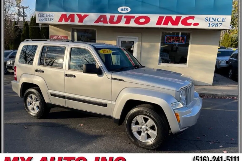 2012 Jeep Liberty Sport photo 1
