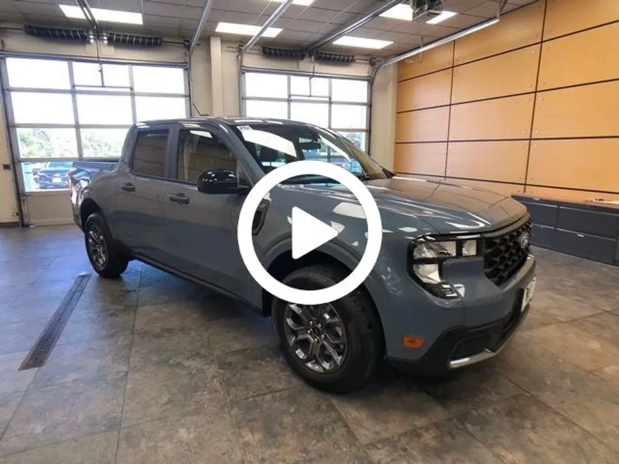2025 Ford Maverick XLT photo 1