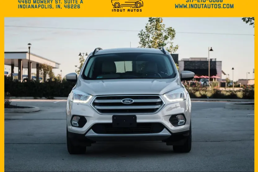 2017 Ford Escape SE Sport photo 1