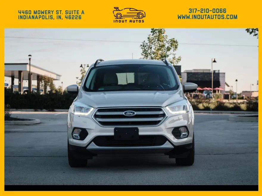2017 Ford Escape SE Sport photo 1