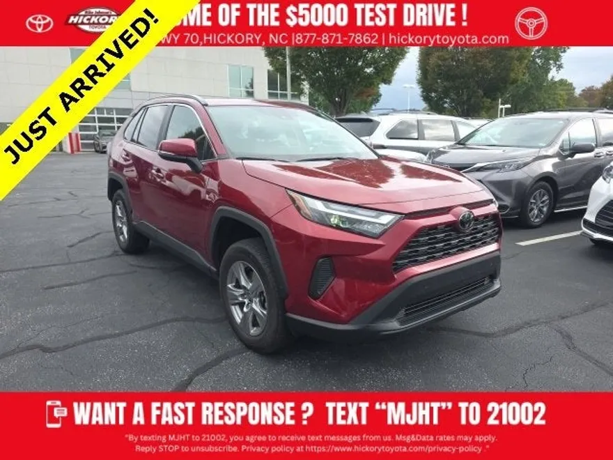 2024 Toyota RAV4 XLE photo 1