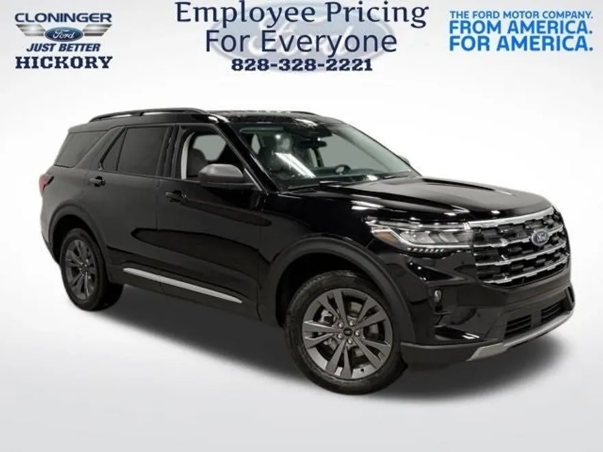 2025 Ford Explorer photo 1