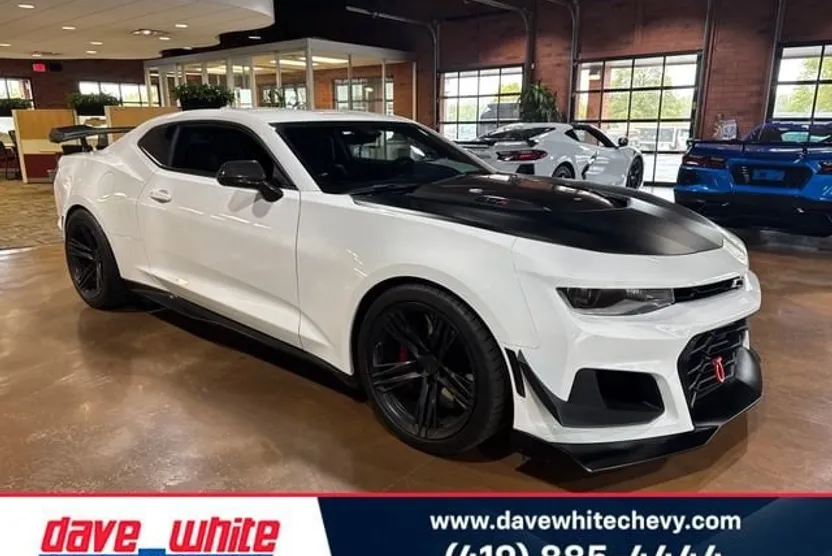 2022 Chevrolet Camaro ZL1 photo 1