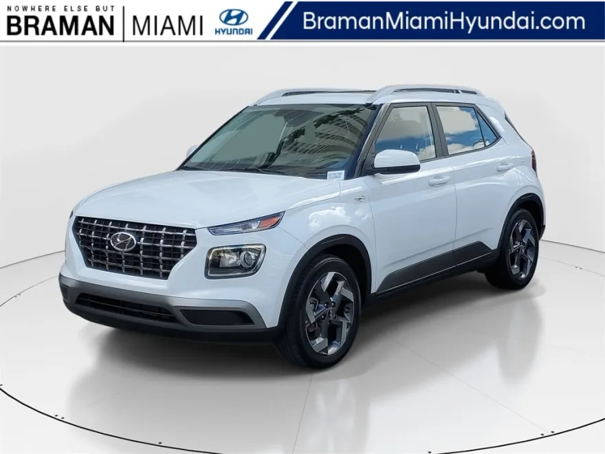 2023 Hyundai Venue SEL photo 1