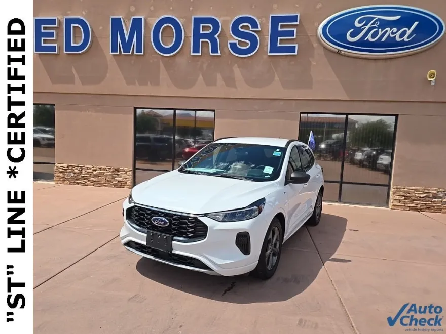 2023 Ford Escape ST-Line photo 1