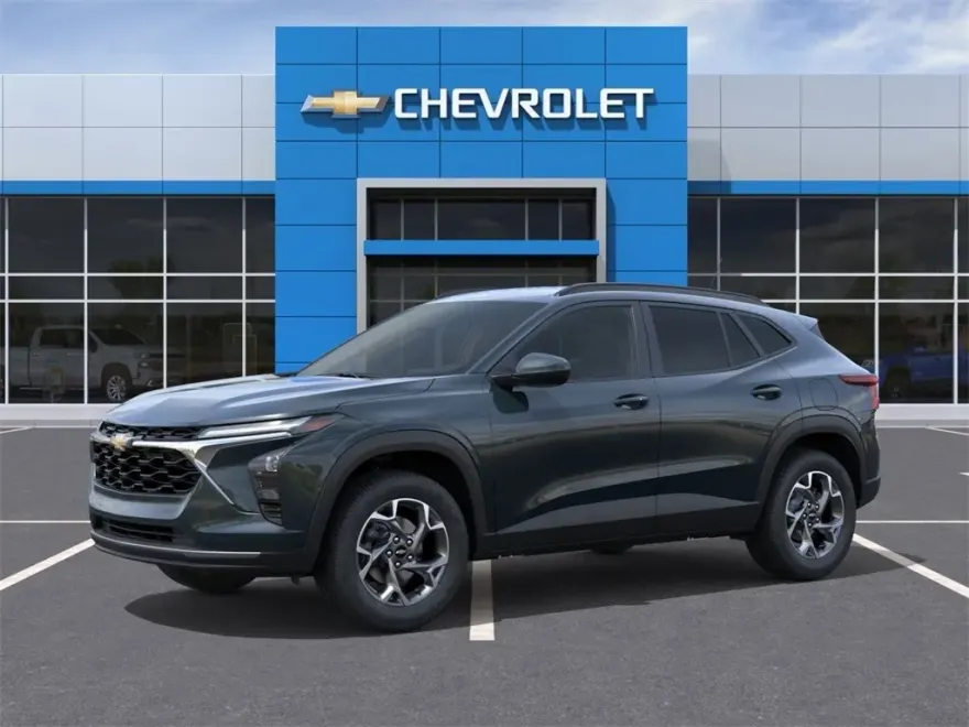 2025 Chevrolet Trax LT photo 1