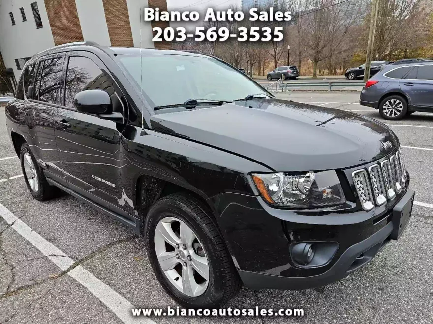 2015 Jeep Compass Latitude photo 1
