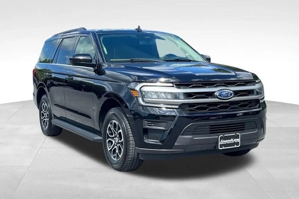 2024 Ford Expedition XLT photo 1