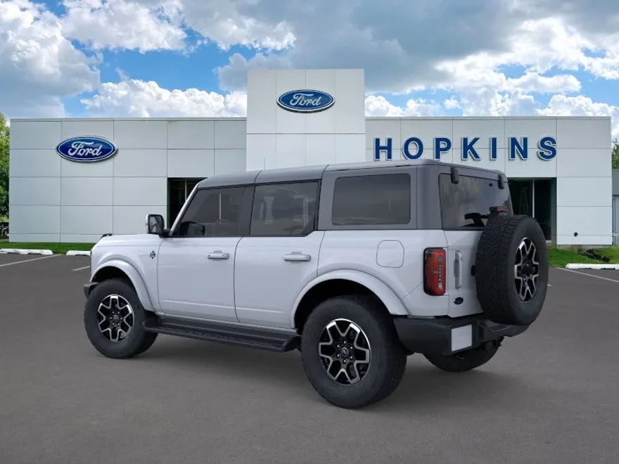2025 Ford Bronco Outer Banks photo 1