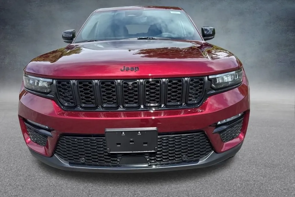 2025 Jeep Grand Cherokee Limited photo 1