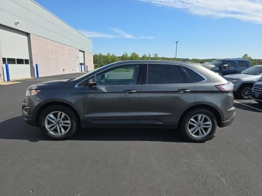 2017 Ford Edge SEL photo 1