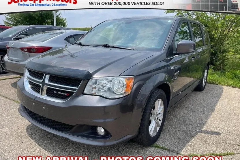 2019 Dodge Grand Caravan SXT photo 1
