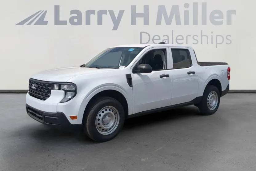 2025 Ford Maverick XL photo 1