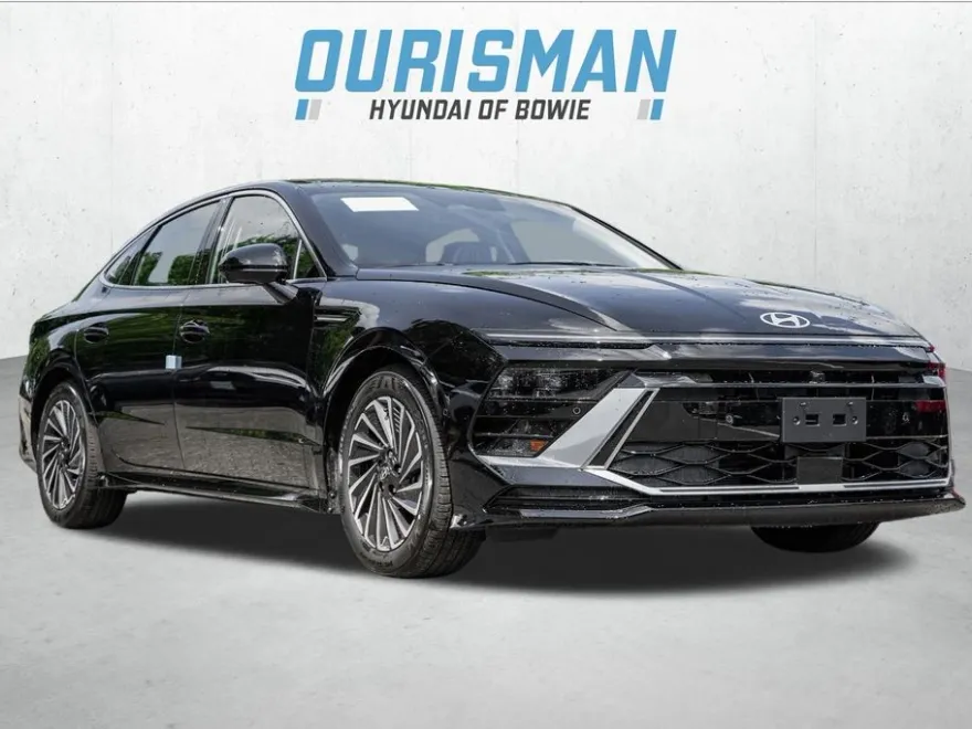 2025 Hyundai Sonata Hybrid Limited photo 1