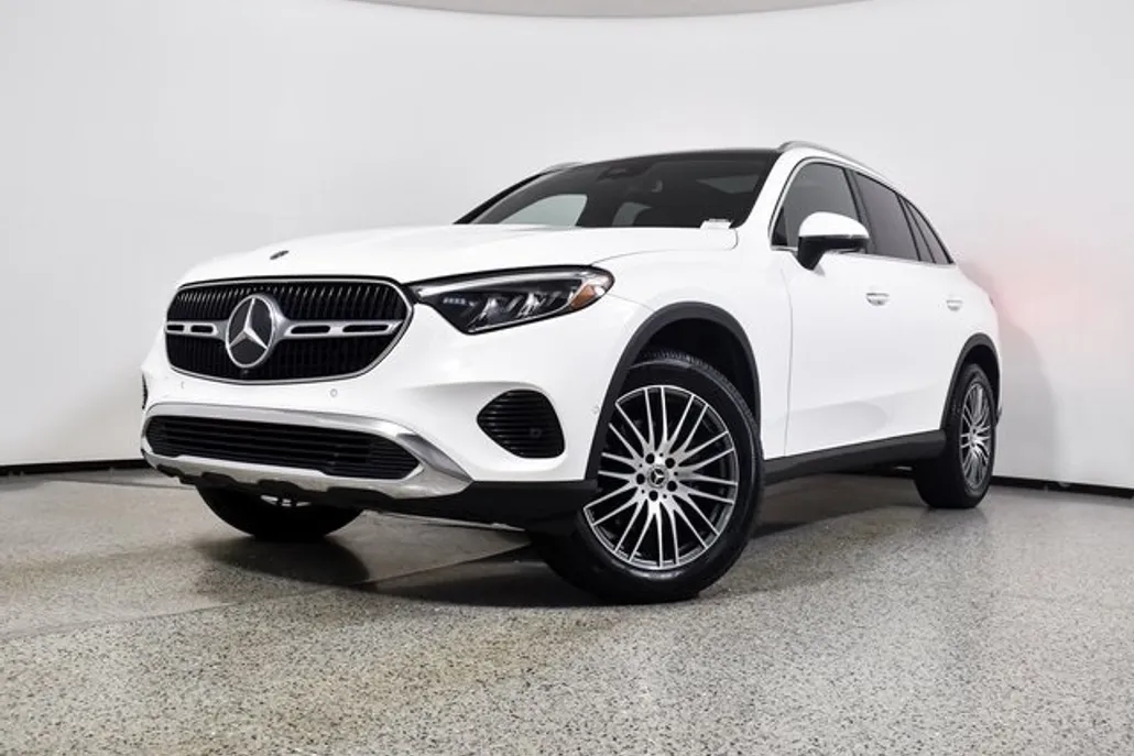 2023 Mercedes Benz GLC 300 photo 1